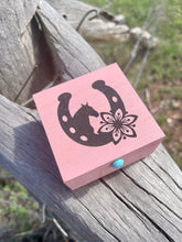 Load image into Gallery viewer, Jewellery Box - Pink Horse Shoe