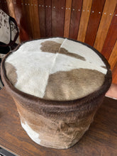 Load image into Gallery viewer, Ottoman - Footstool - 013